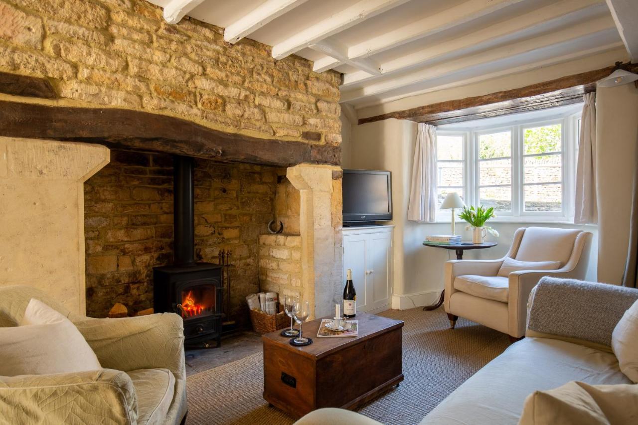Gleneda Cottage - A Renovated, Traditional Cotswold Cottage Full Of Charm With Fireplace And Garden Bourton on the Hill Kültér fotó