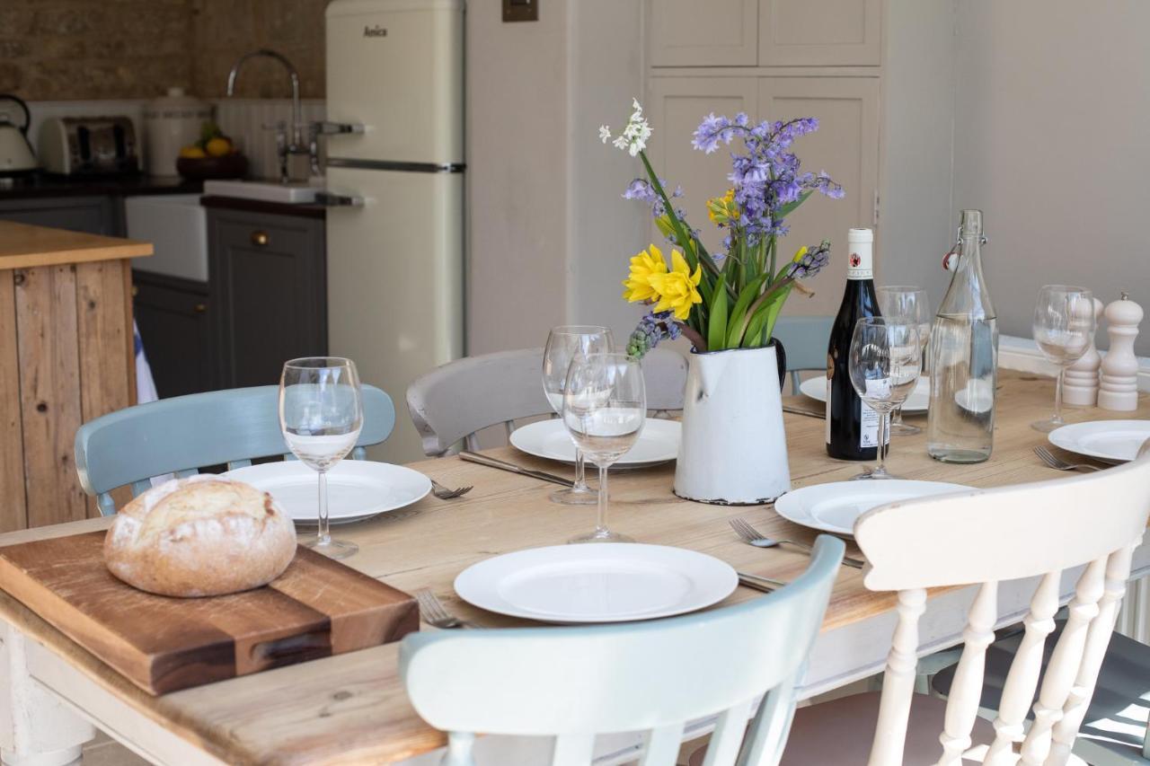 Gleneda Cottage - A Renovated, Traditional Cotswold Cottage Full Of Charm With Fireplace And Garden Bourton on the Hill Kültér fotó