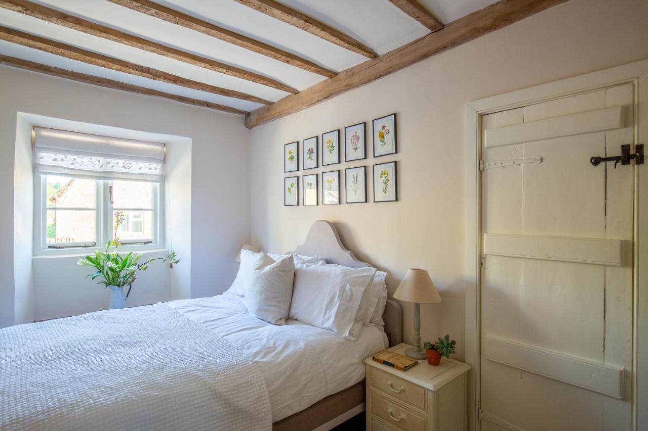 Gleneda Cottage - A Renovated, Traditional Cotswold Cottage Full Of Charm With Fireplace And Garden Bourton on the Hill Kültér fotó